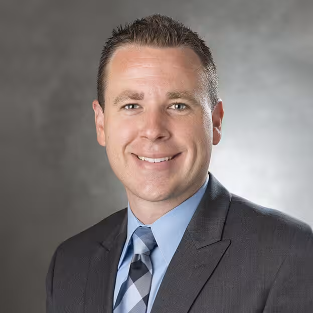 Derek W Paradis